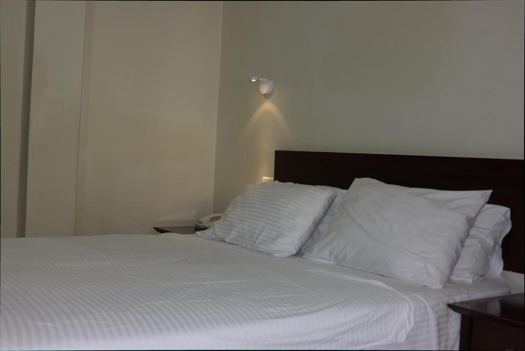 Glatt Eden Hotel Тиберия Екстериор снимка
