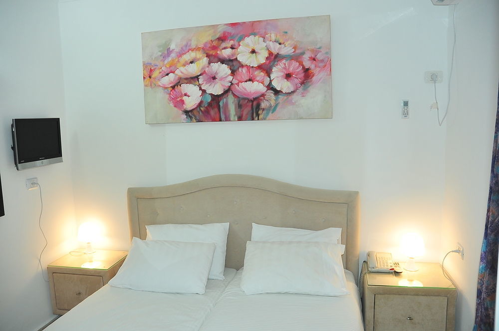 Glatt Eden Hotel Тиберия Екстериор снимка