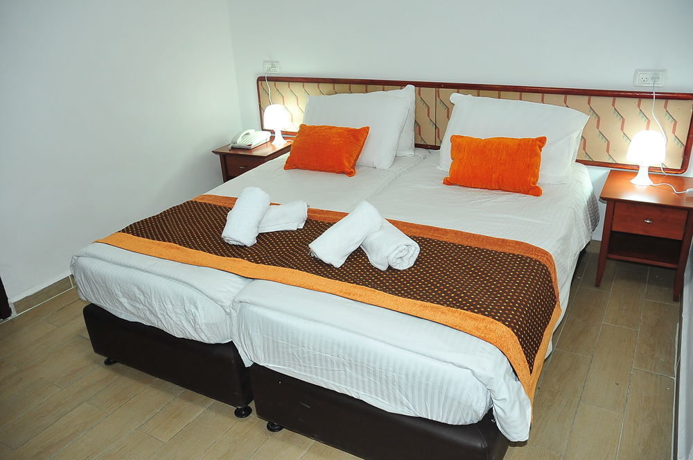 Glatt Eden Hotel Тиберия Екстериор снимка
